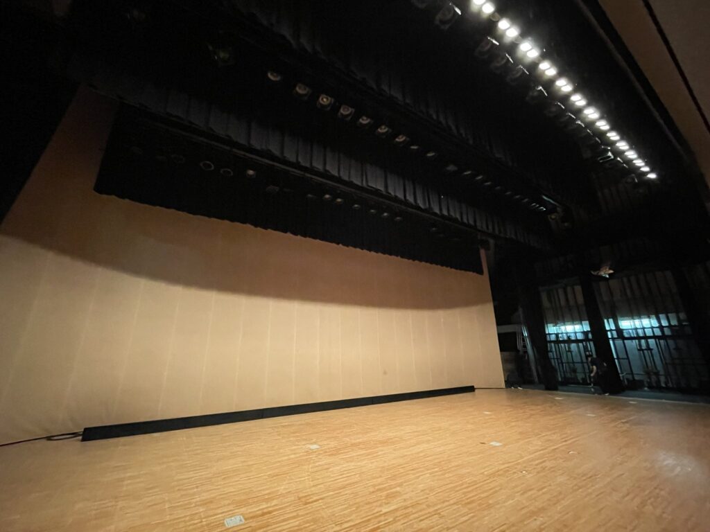 まっさらの劇場